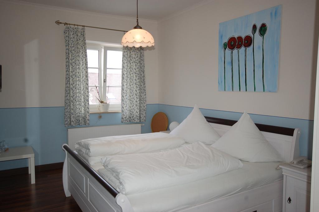 Hotel Lutz Rain  Zimmer foto